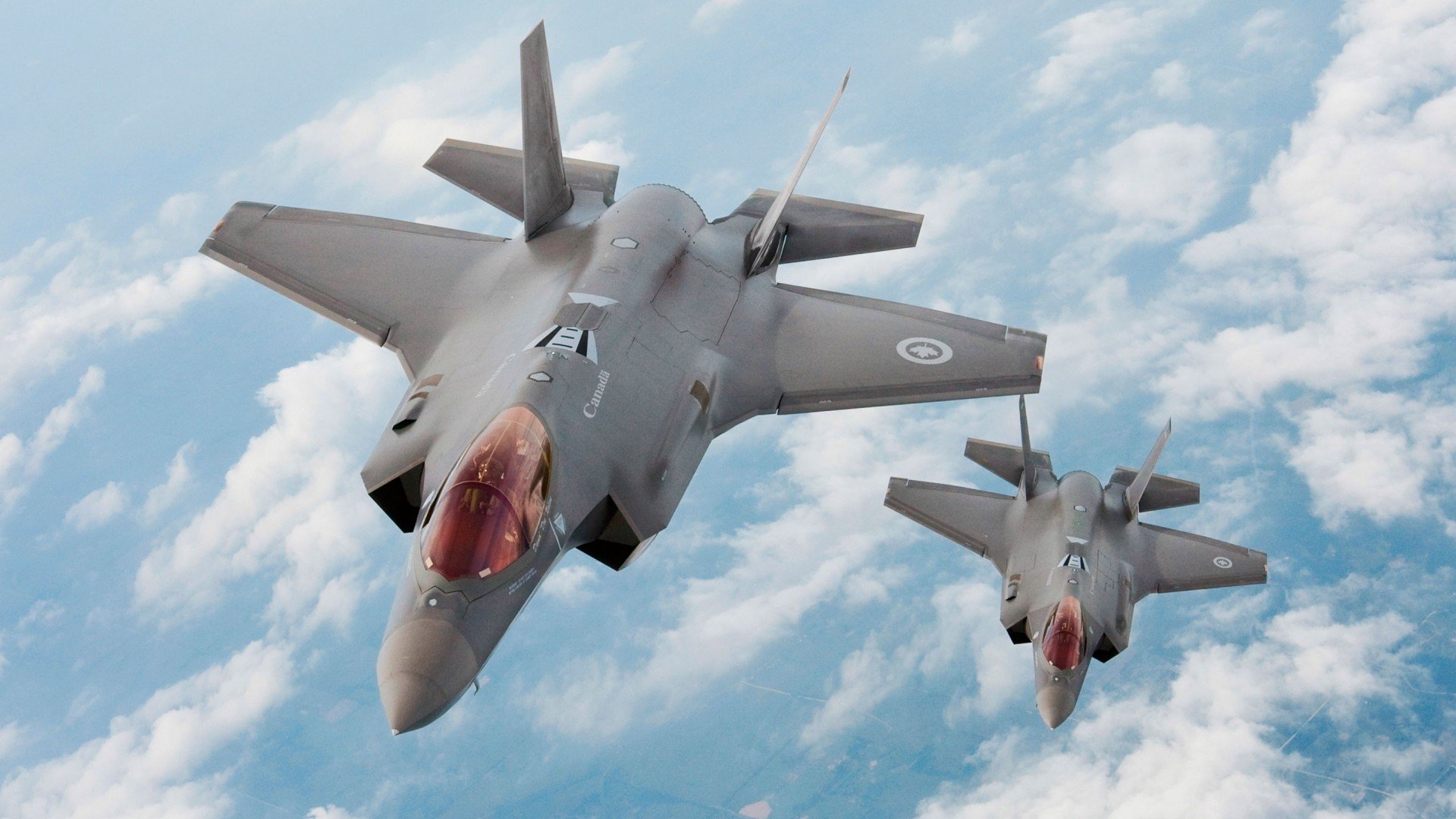 开云官方-梅西助攻帽子戏法,巴萨主场轻松获胜,梅西首秀巴萨球衣