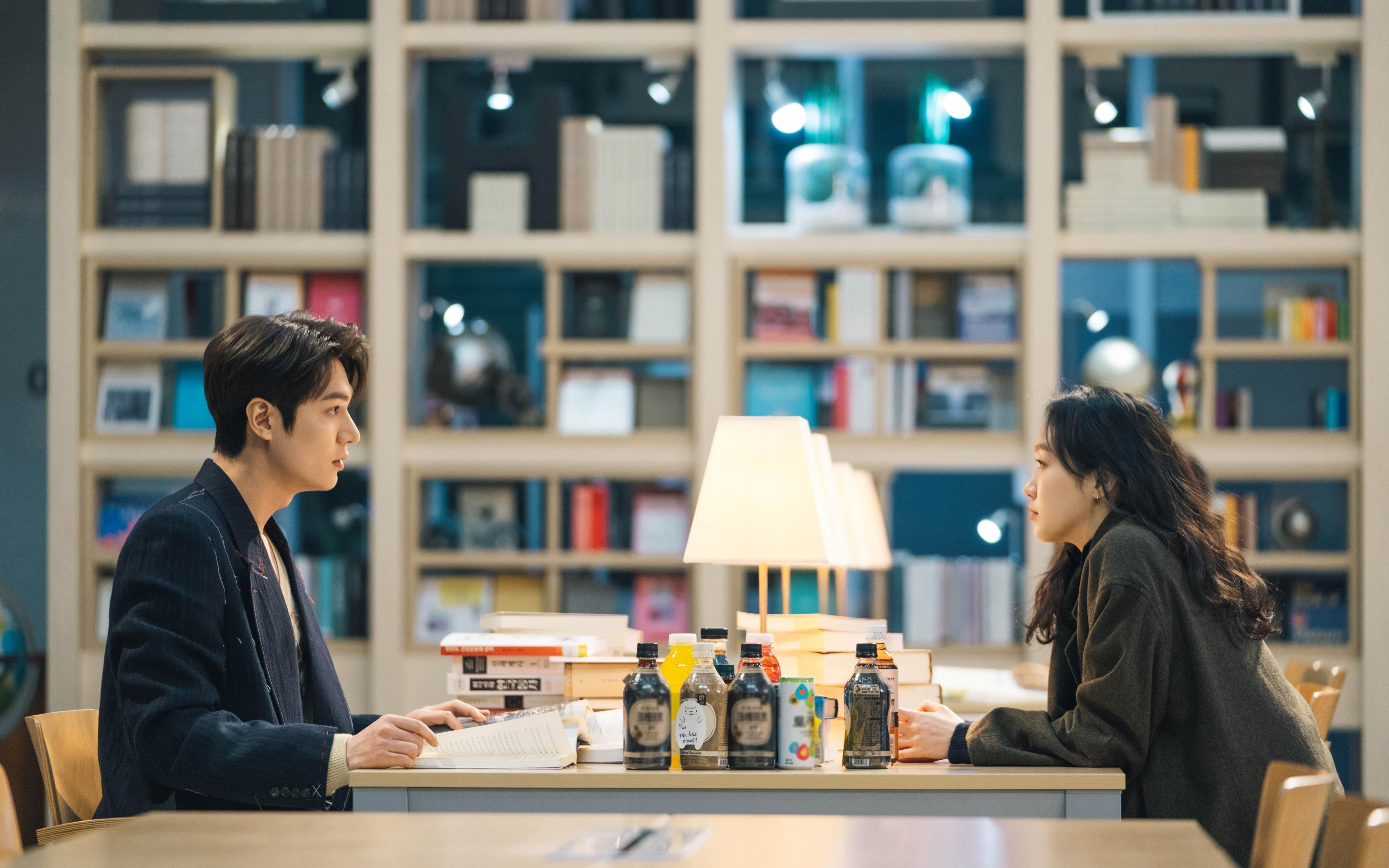 开云·体育全站登录地址-“马科斯·莫奇的出色反应与强力铲球,成为美洲狮队防线的核心”