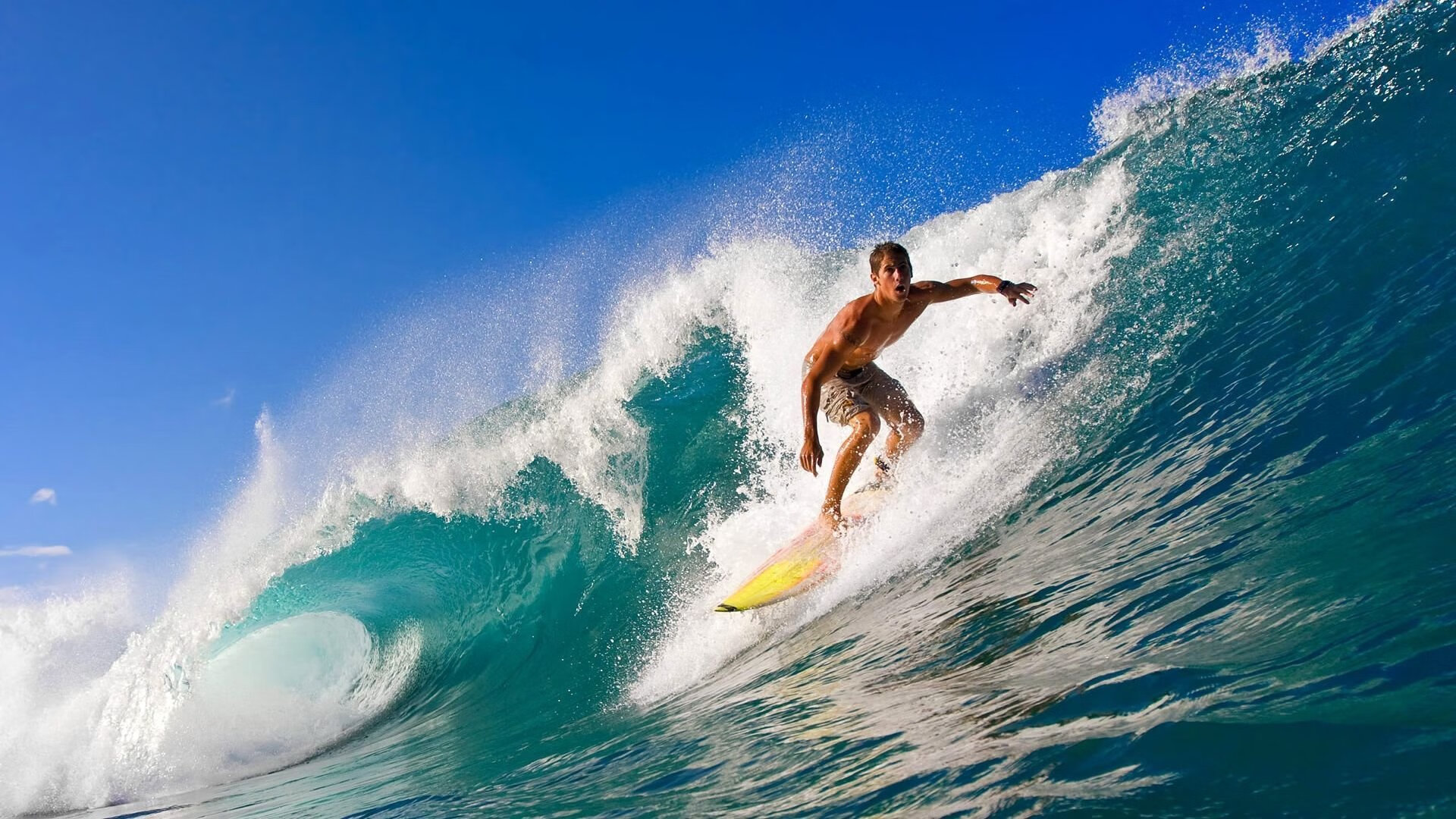 kaiyun电竞-台球比赛现场：紧张激烈的对决，台球惊呆全场视频